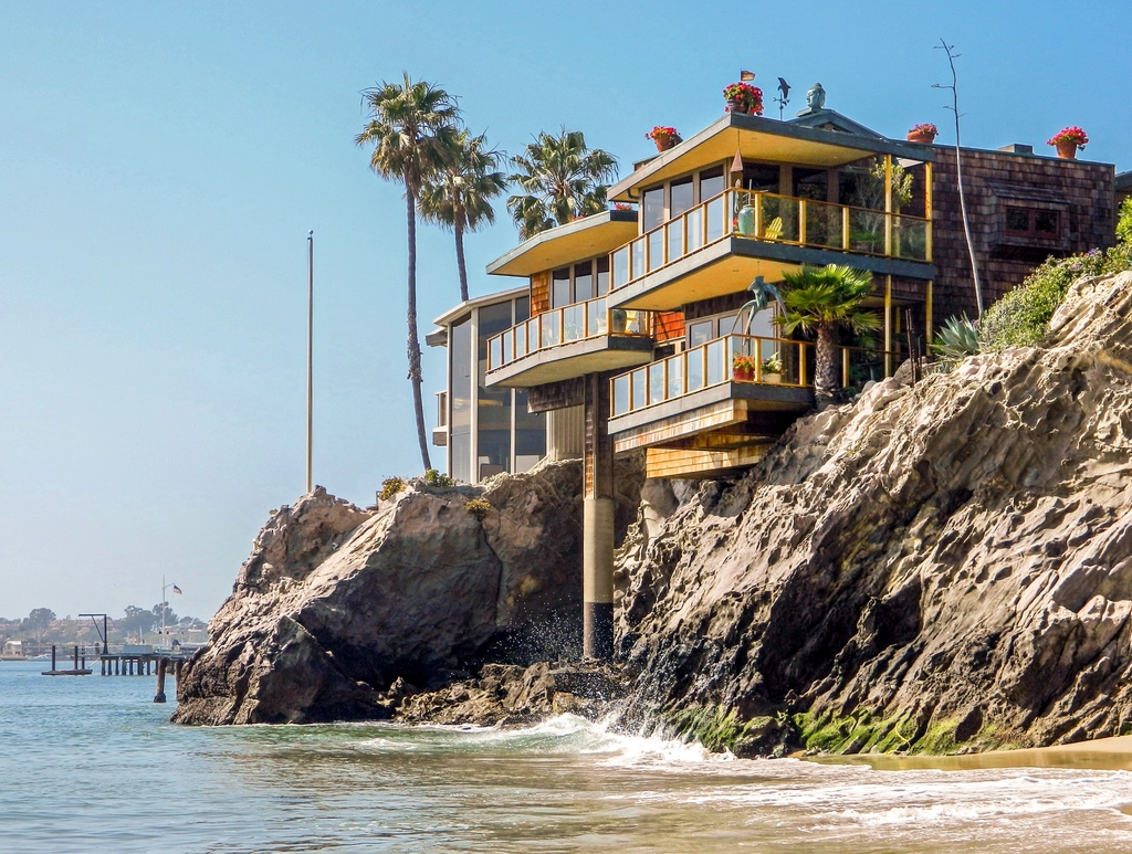 Vacation Rentals & Property Management in Coronado